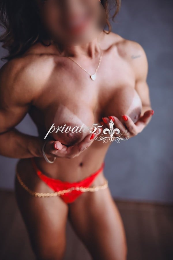 Public photo 15 of Kate Wife