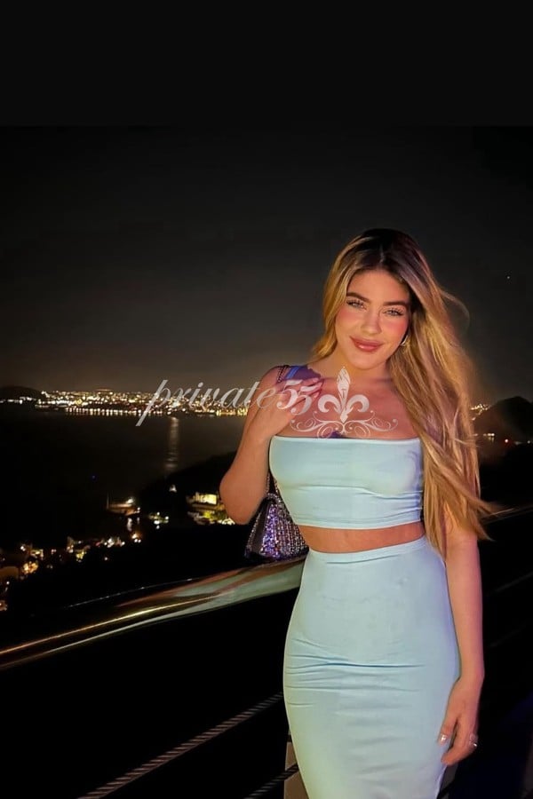 Public photo 4 of Lauren  Reis