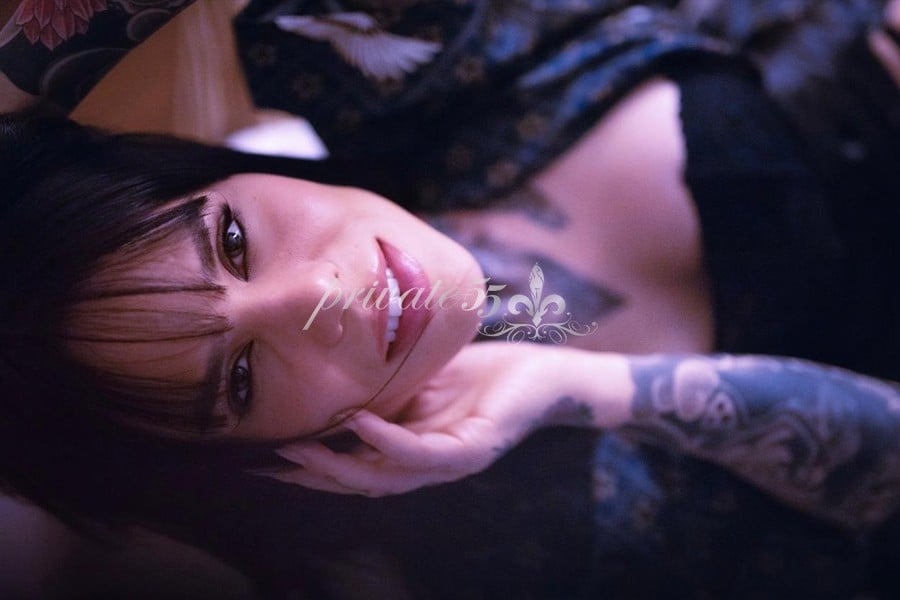 Kiara Kurome, garota de programa, foto 10