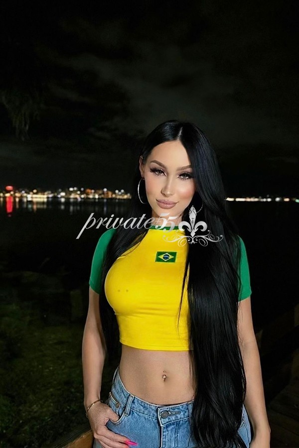 Public photo 6 of Laura Dias