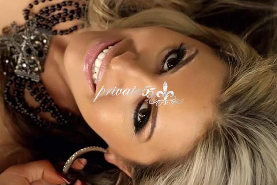 Public photo 26 of Aline Guess