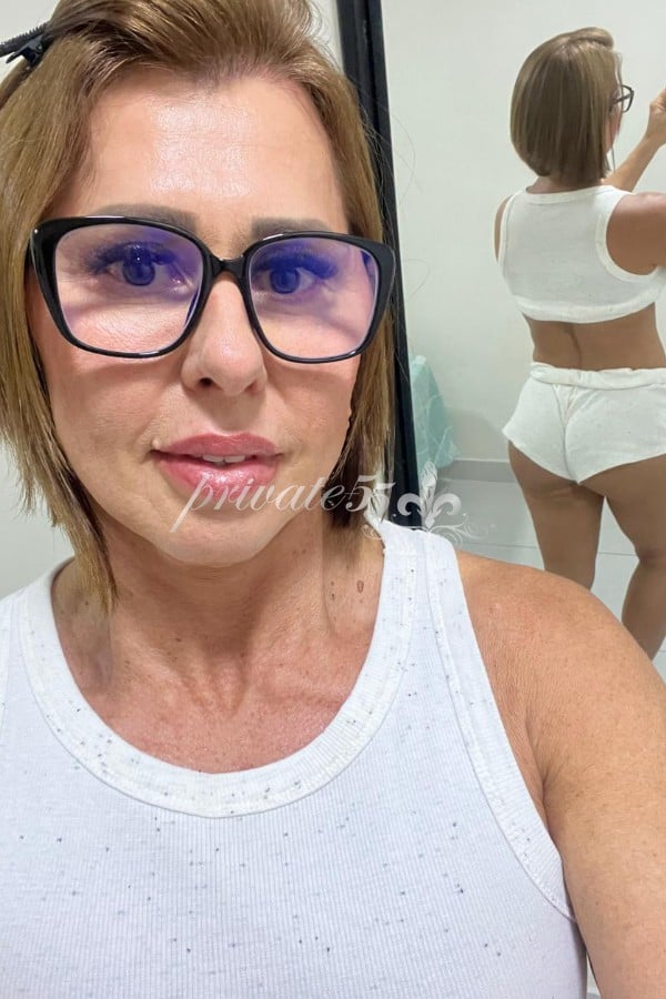 Public photo 2 of Vanessa Sales