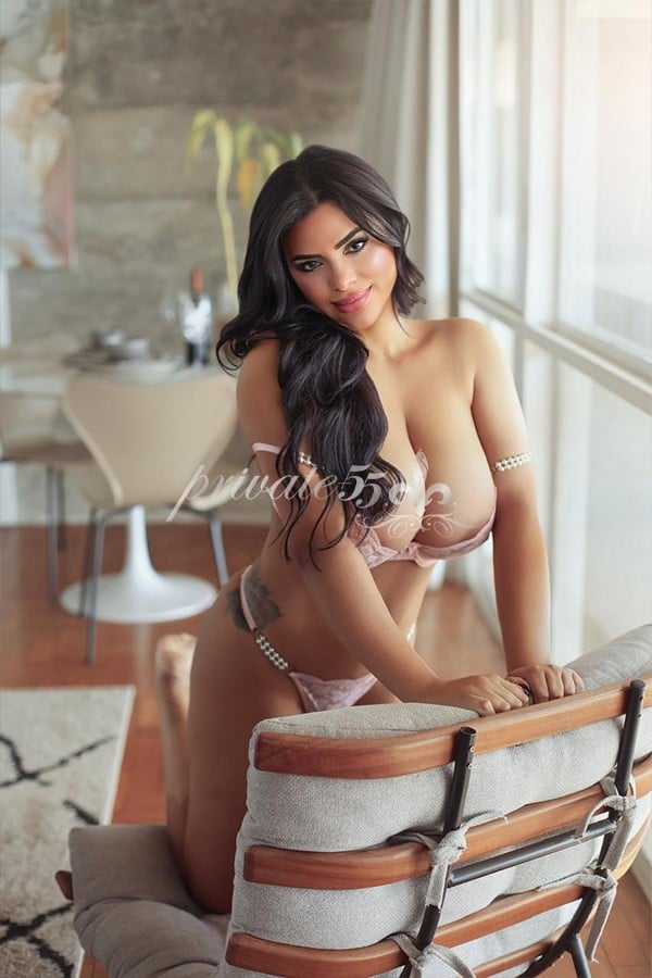 Public photo 19 of Thayla Massagista