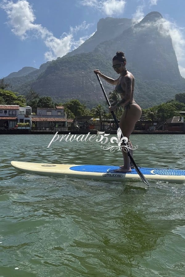 Public photo 11 of Ísis Goulart
