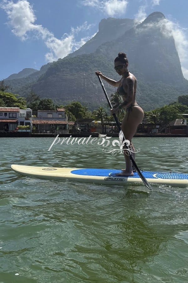 Public photo 3 of Ísis Goulart