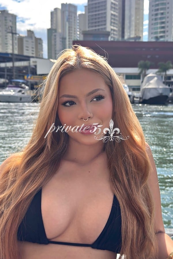 Yasmin Kaori acompanhante em Florianópolis - SC