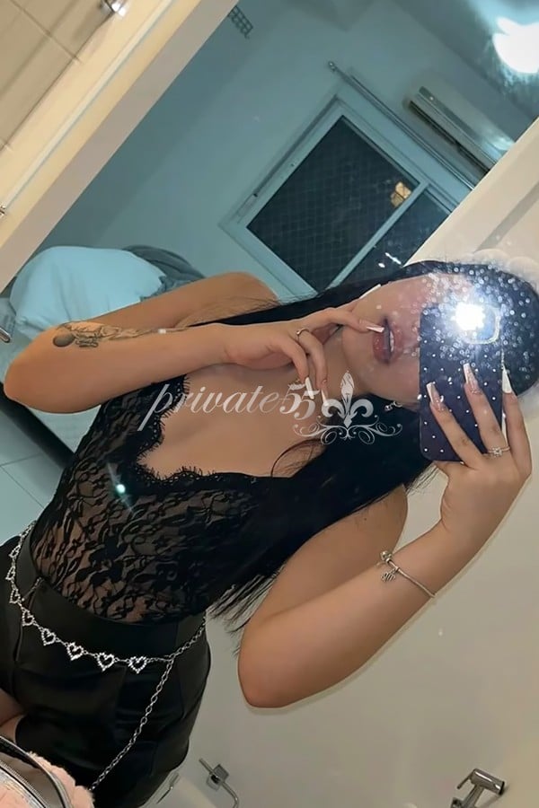 Public photo 5 of Luna Angel