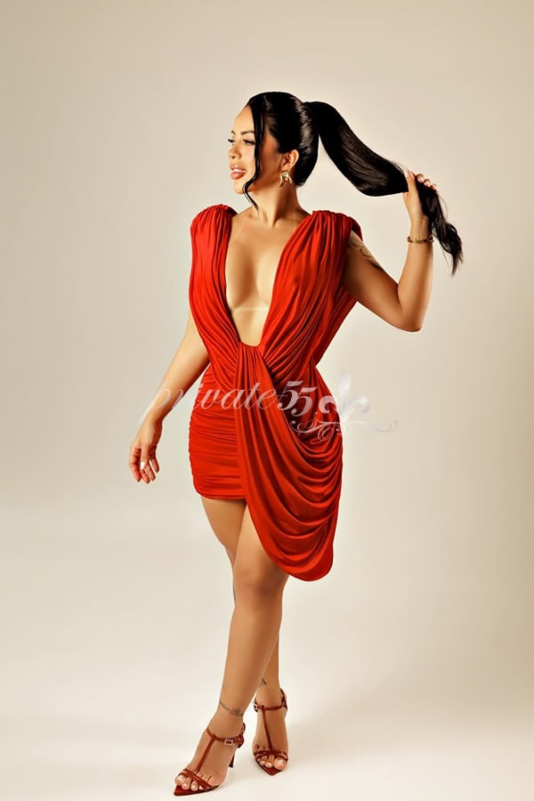 Public photo 19 of Ayala  Ferrari