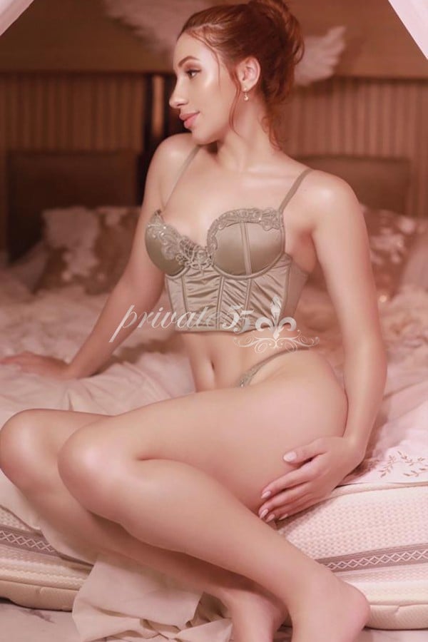 Public photo 8 of Maya  Barbosa