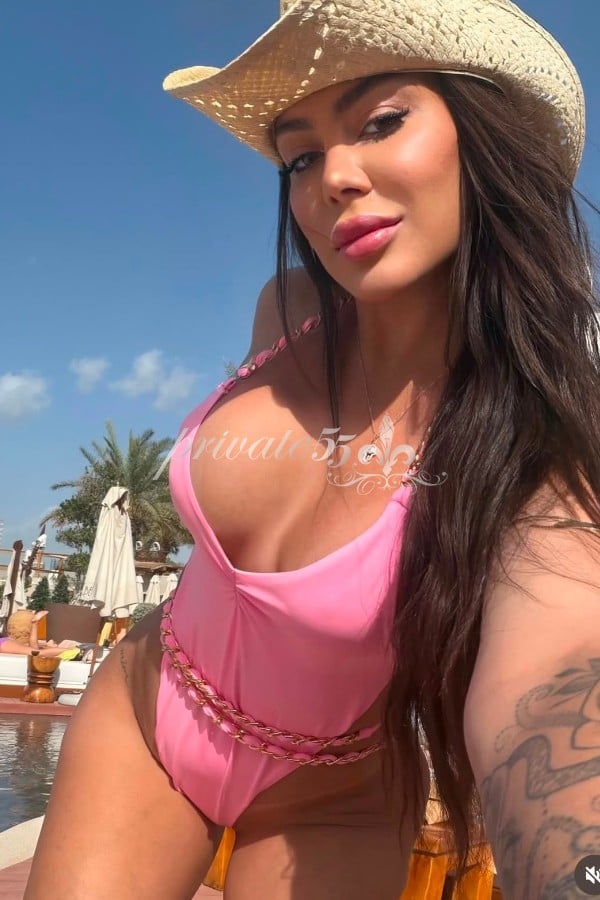 Public photo 4 of Victoria  Valentina