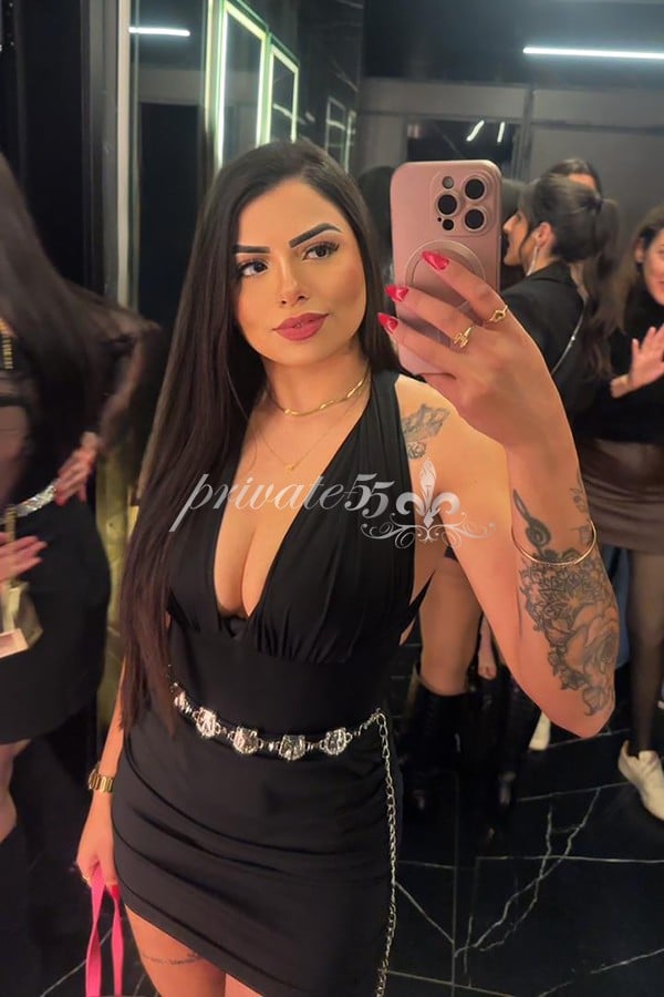Public photo 6 of Isabelle Bitencourt