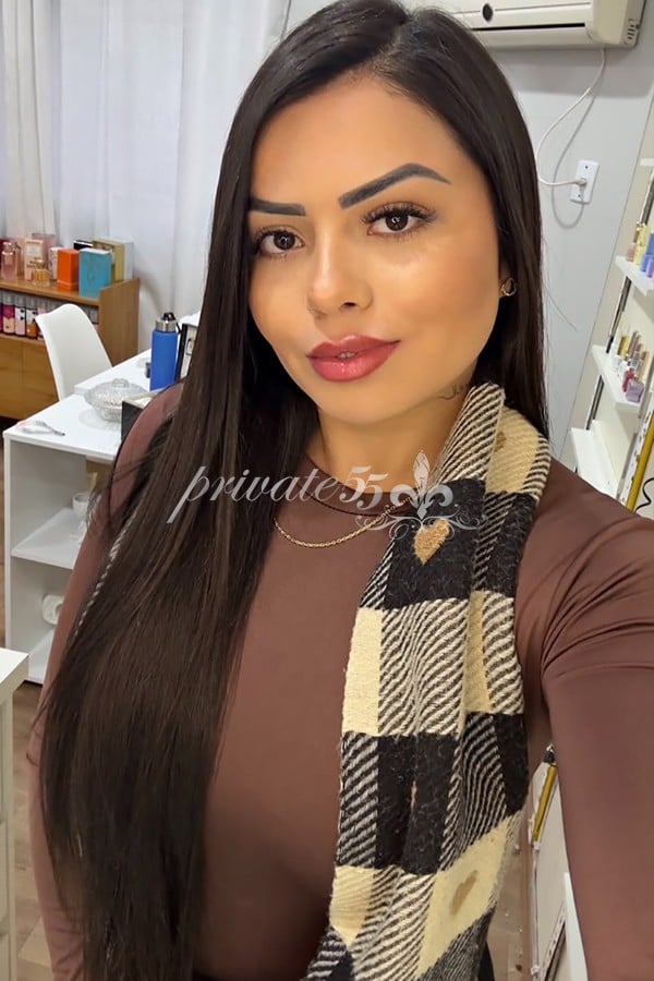 Public photo 4 of Isabelle Bitencourt