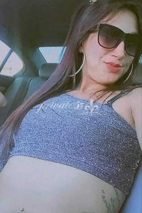 Public photo 8 of Carol Freitas