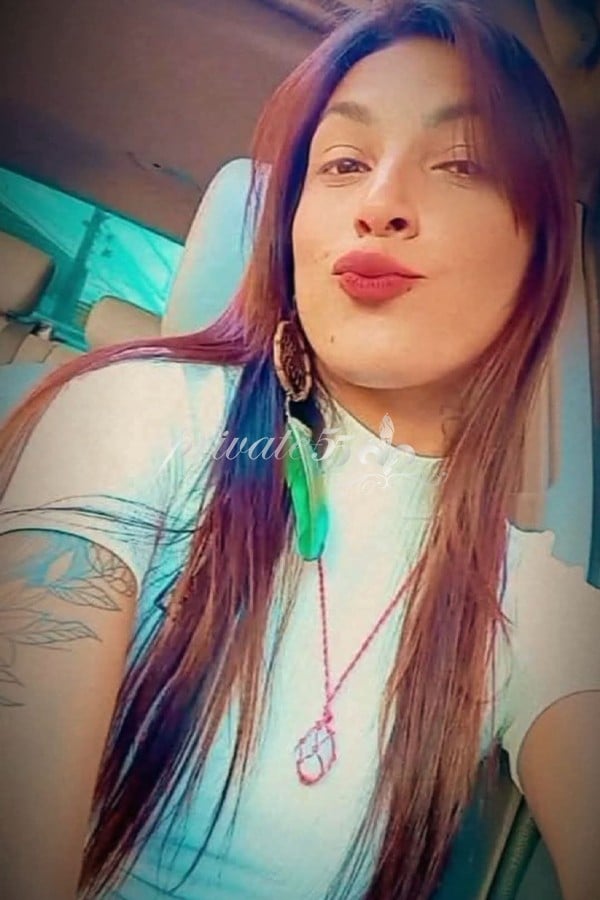 Public photo 6 of Carol Freitas