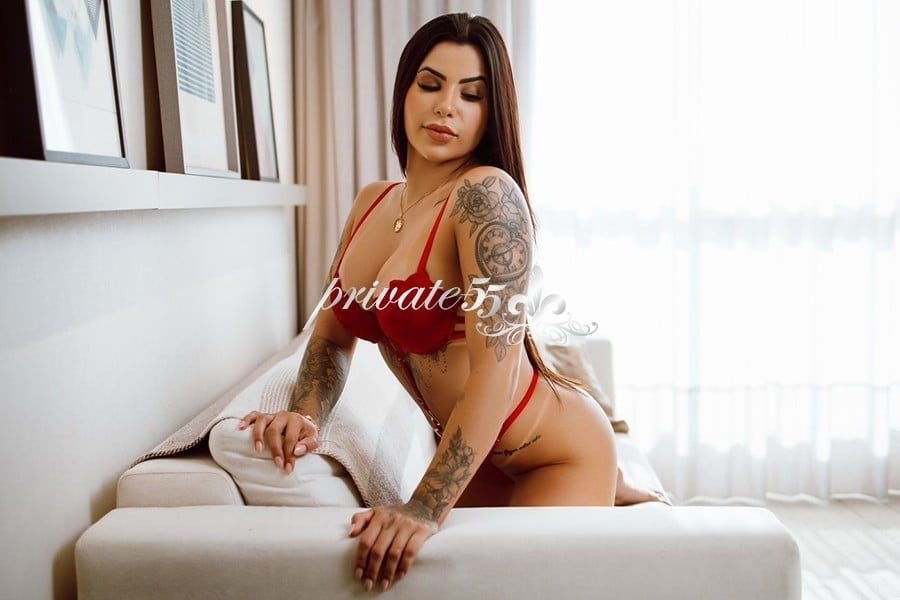 Public photo 27 of Bianca Ribeiro