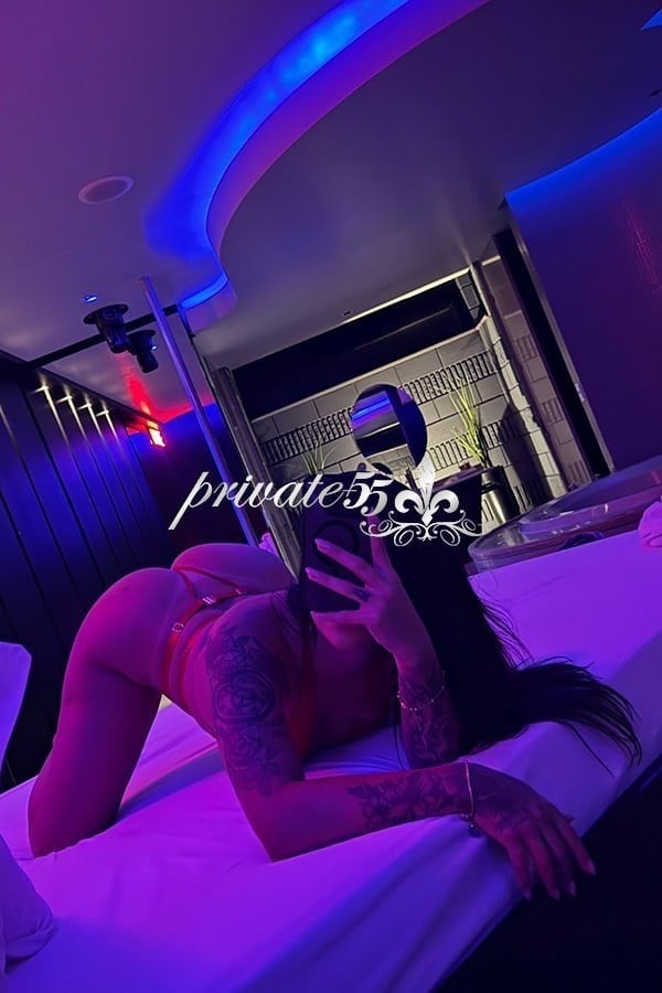 Public photo 16 of Bianca Ribeiro