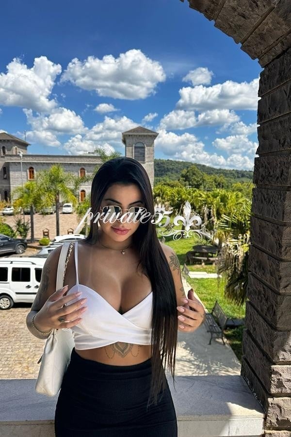 Public photo 12 of Bianca Ribeiro