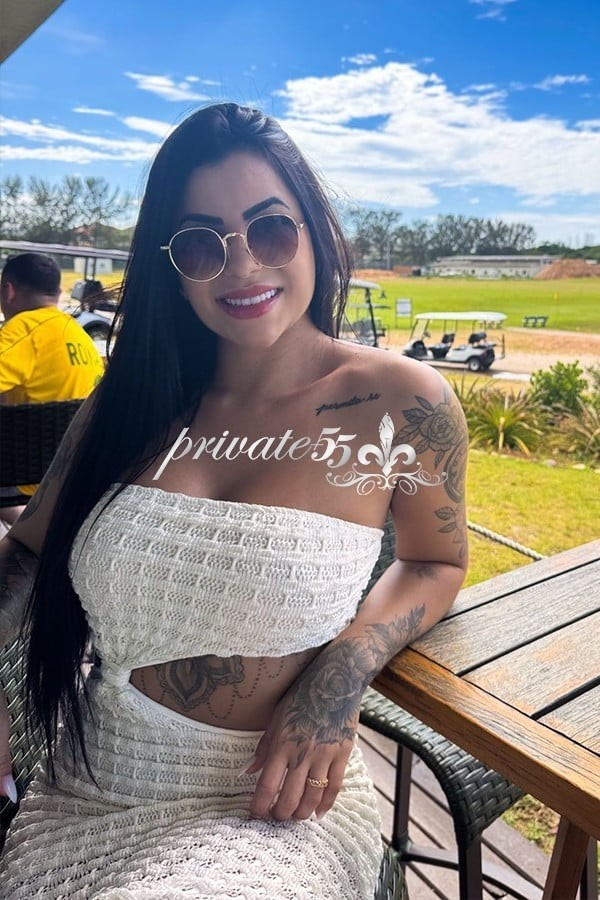 Public photo 4 of Bianca Ribeiro