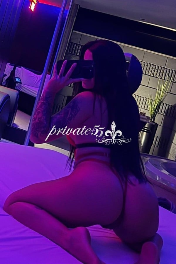Public photo 3 of Bianca Ribeiro