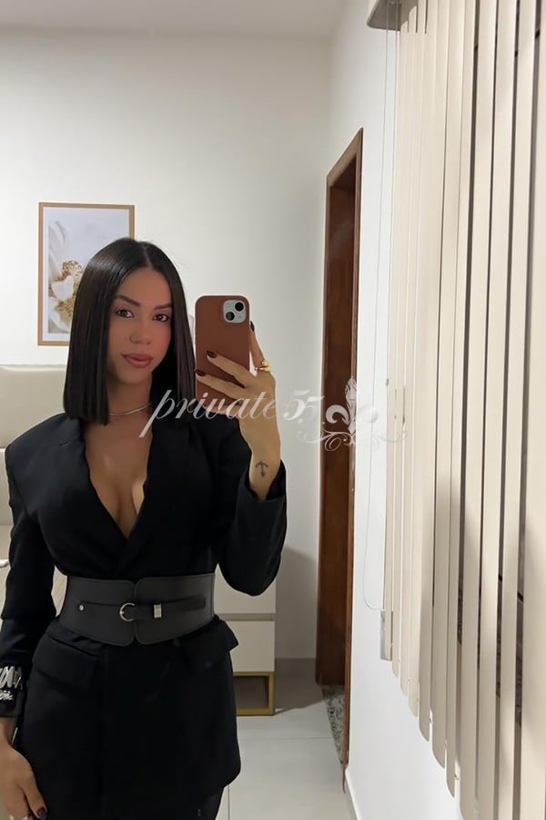 Public photo 27 of Pietra Monteiro