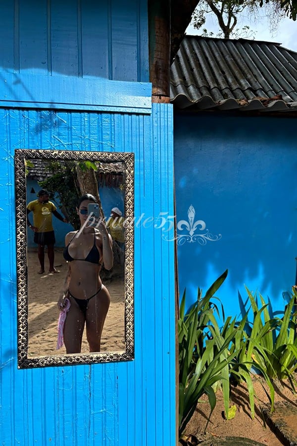 Public photo 26 of Pietra Monteiro