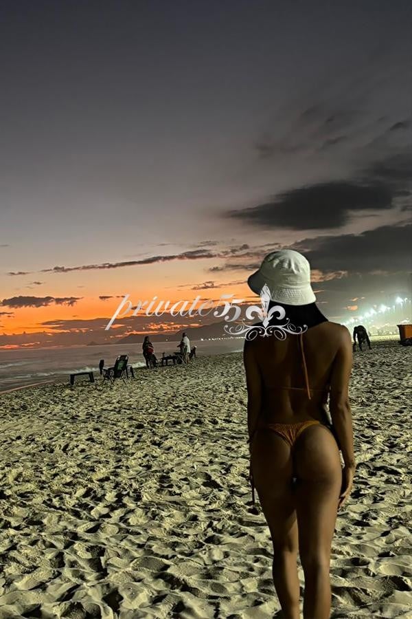 Public photo 20 of Pietra Monteiro
