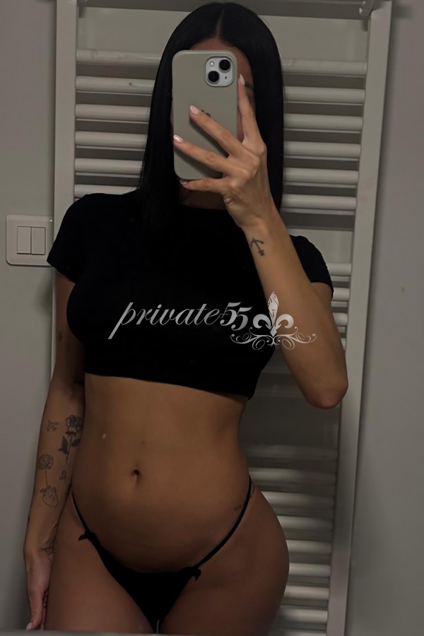 Public photo 14 of Pietra Monteiro