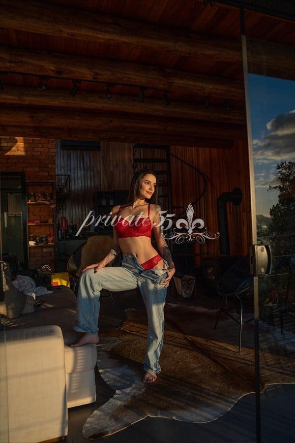Public photo 26 of Ana Carolina
