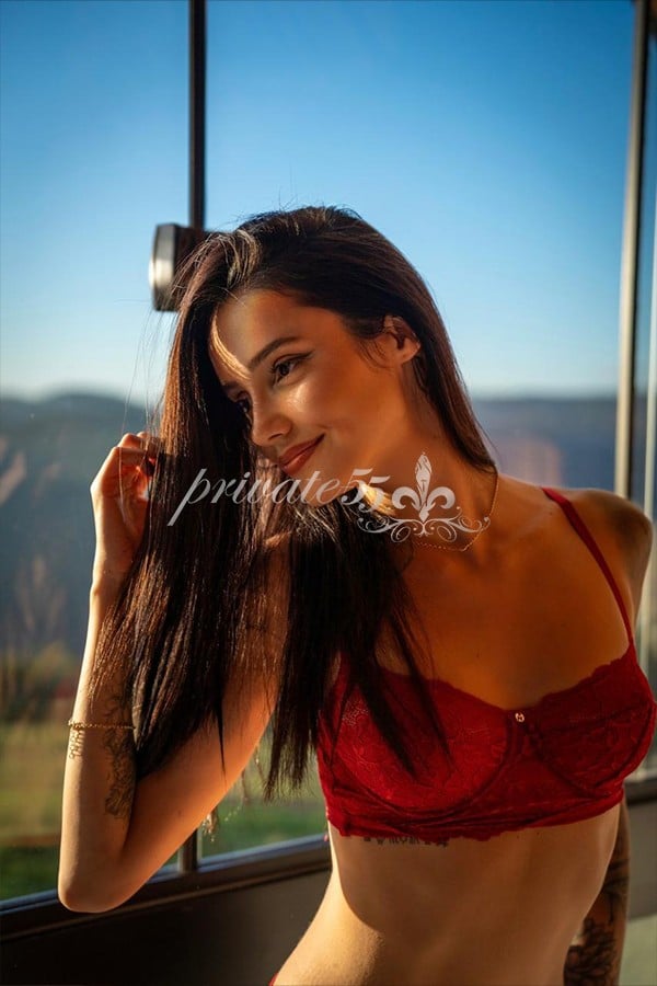 Public photo 22 of Ana Carolina
