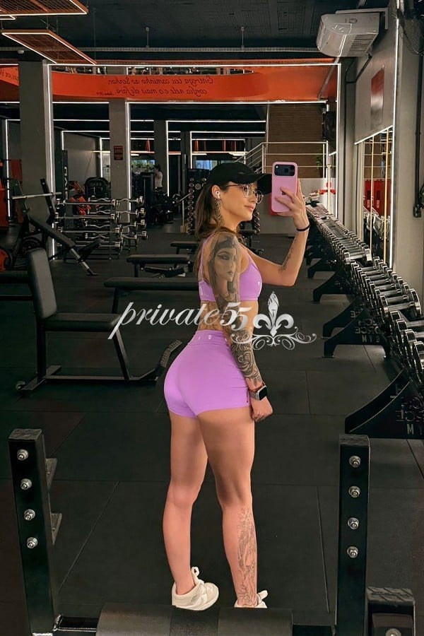 Public photo 3 of Ana Carolina