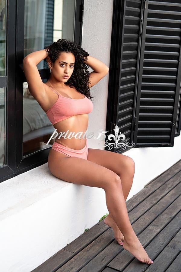 Public photo 13 of Ivy Silva