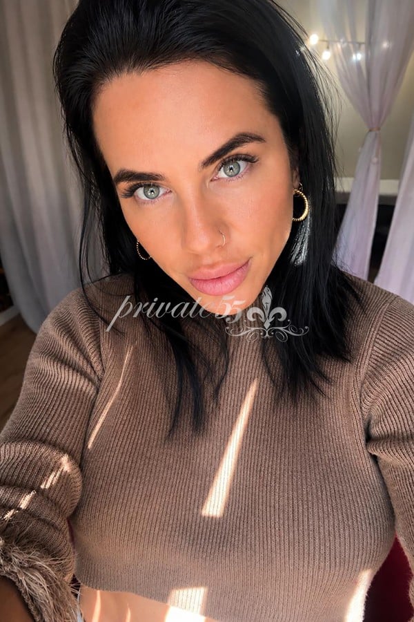 Public photo 8 of Lia Freya