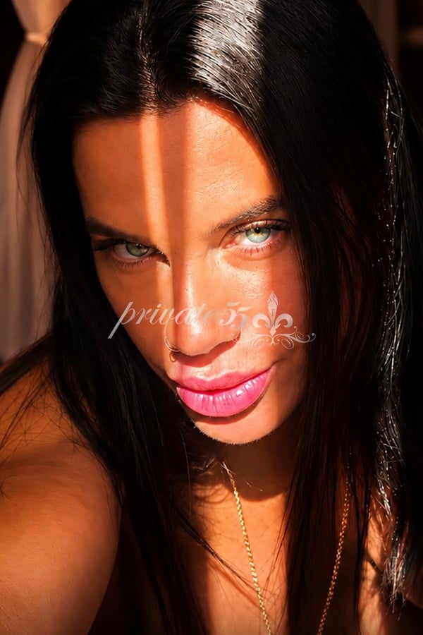 Public photo 6 of Lia Freya