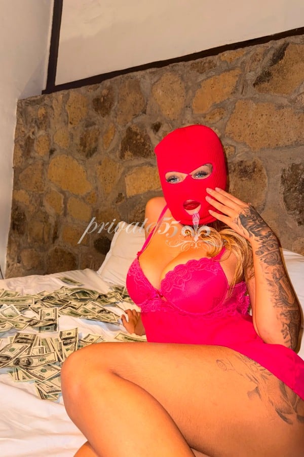 Public photo 13 of Yohana Beltz