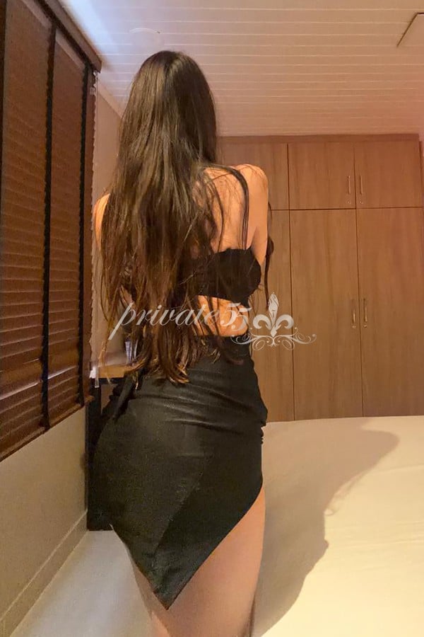 Public photo 4 of Giovana  Whestifal