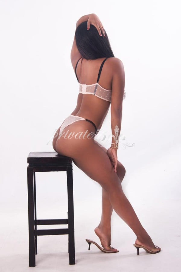 Public photo 7 of Thalita Lima