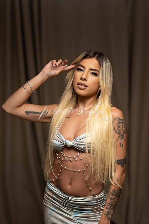 Public photo 10 of Maria Vitória