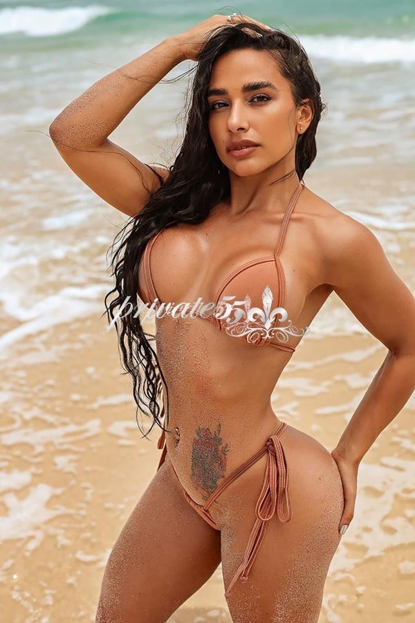 Public photo 28 of Ana Paula