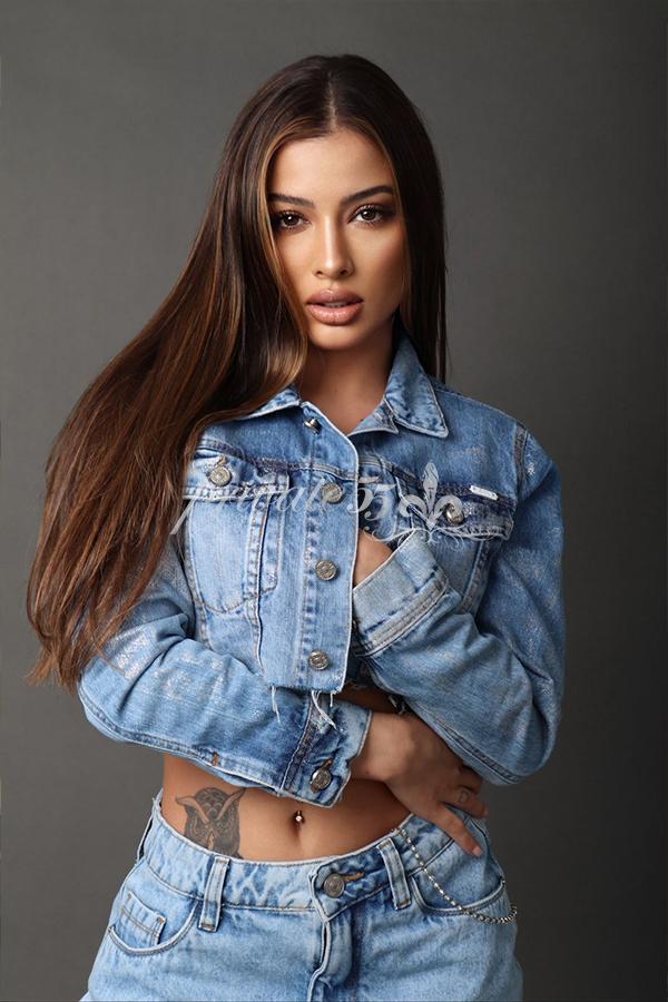 Public photo 6 of Isabella Castro