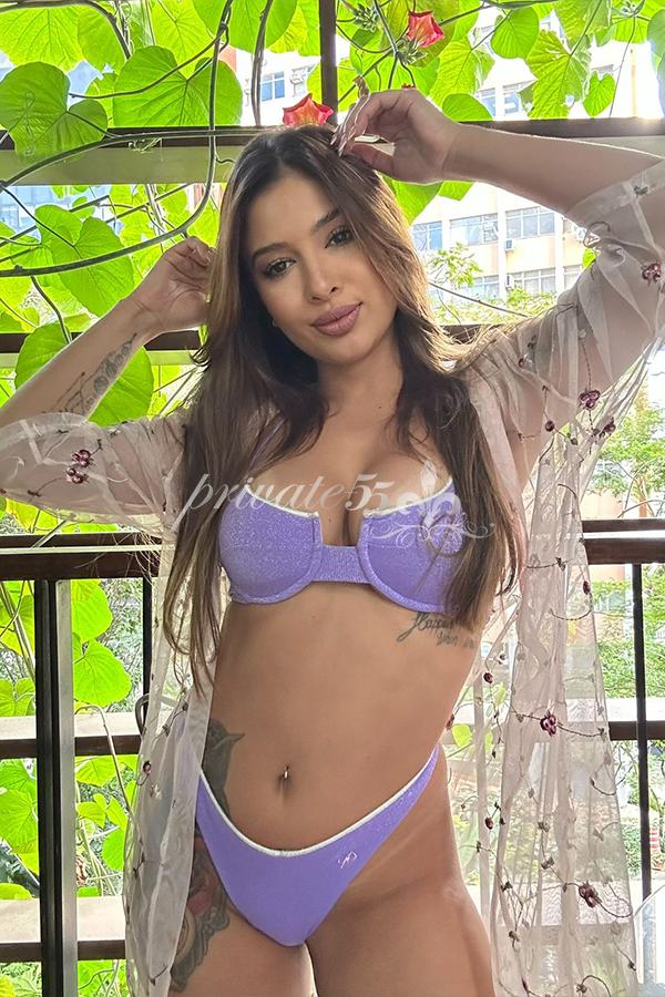 Public photo 5 of Isabella Castro