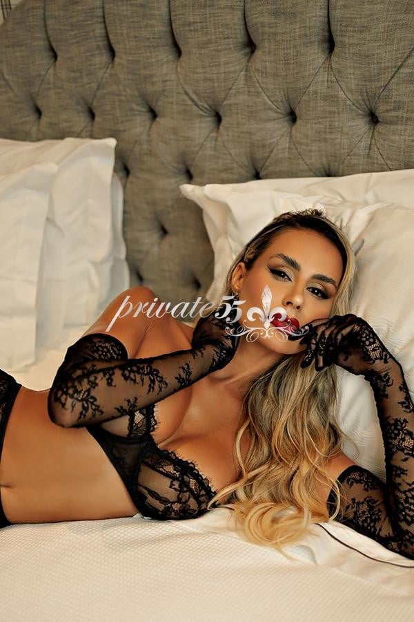 Public photo 12 of Bruna Andrade