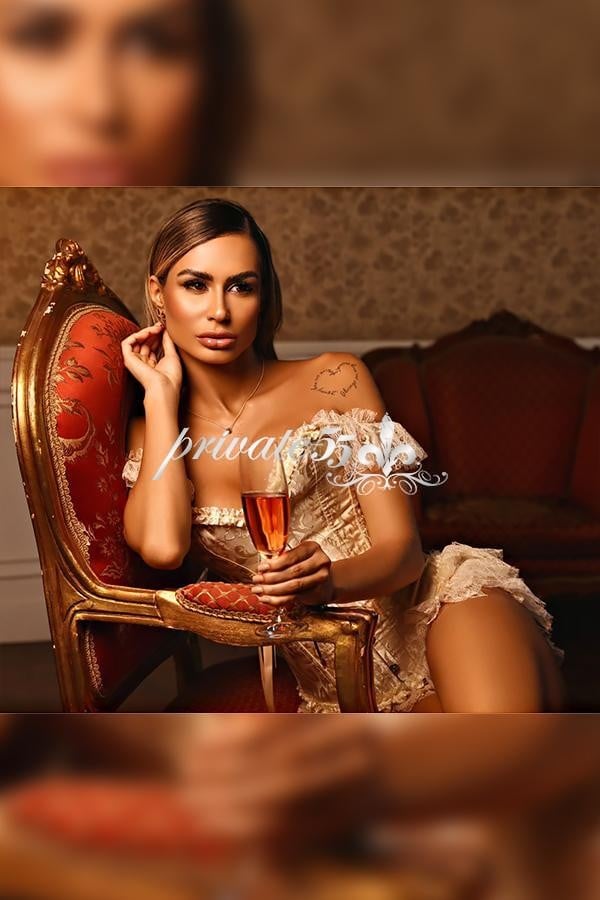 Public photo 6 of Bruna Andrade