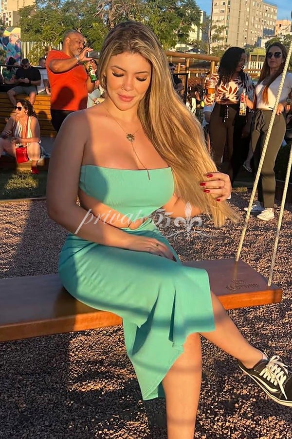 Public photo 8 of Luna Alves