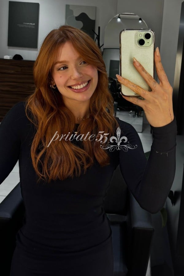 Tayna  Santorini, garota de programa, foto 2