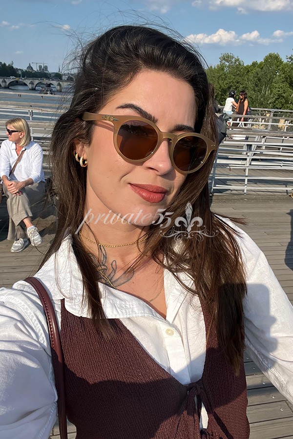 Public photo 11 of Camila Queiroz