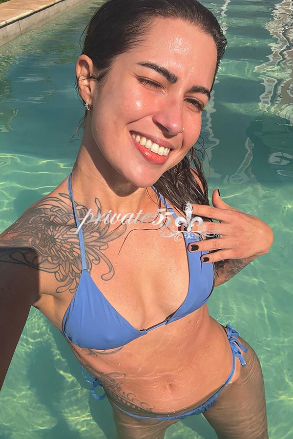 Public photo 5 of Camila Queiroz