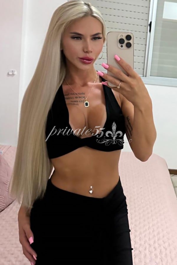 Public photo 5 of Priscila  Andrade