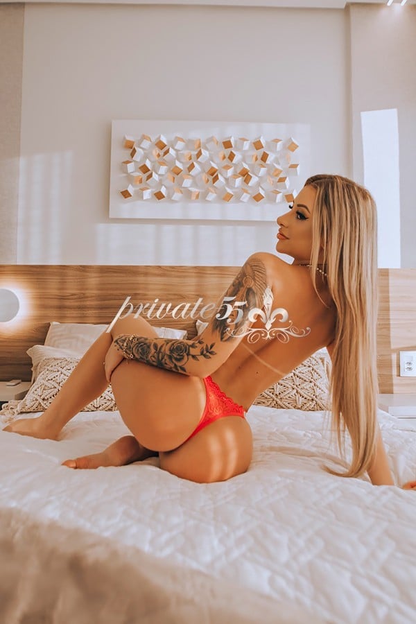 Public photo 4 of Luiza Vegas