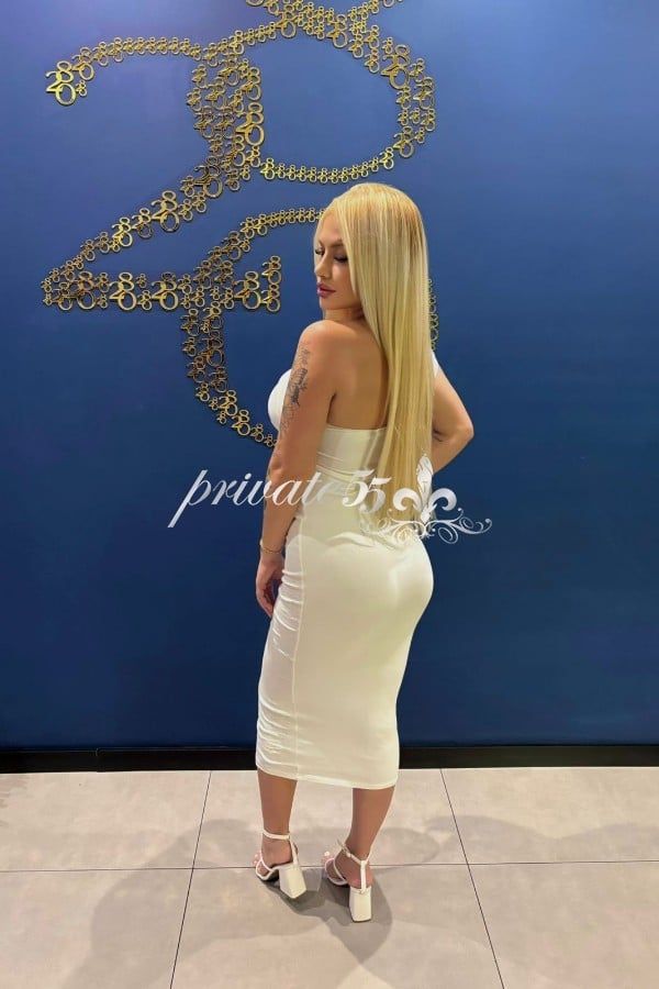 Public photo 11 of Alicia  Sinclair