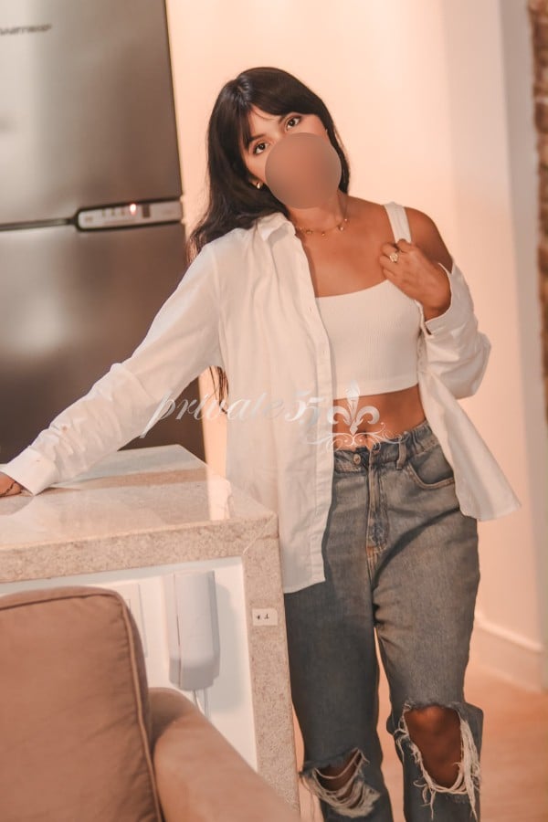 Public photo 9 of Clara Yanze